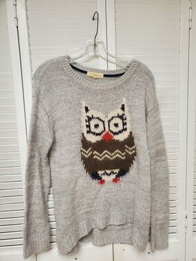 Rewind Gray Crewneck Sweater with Owl Intarsia